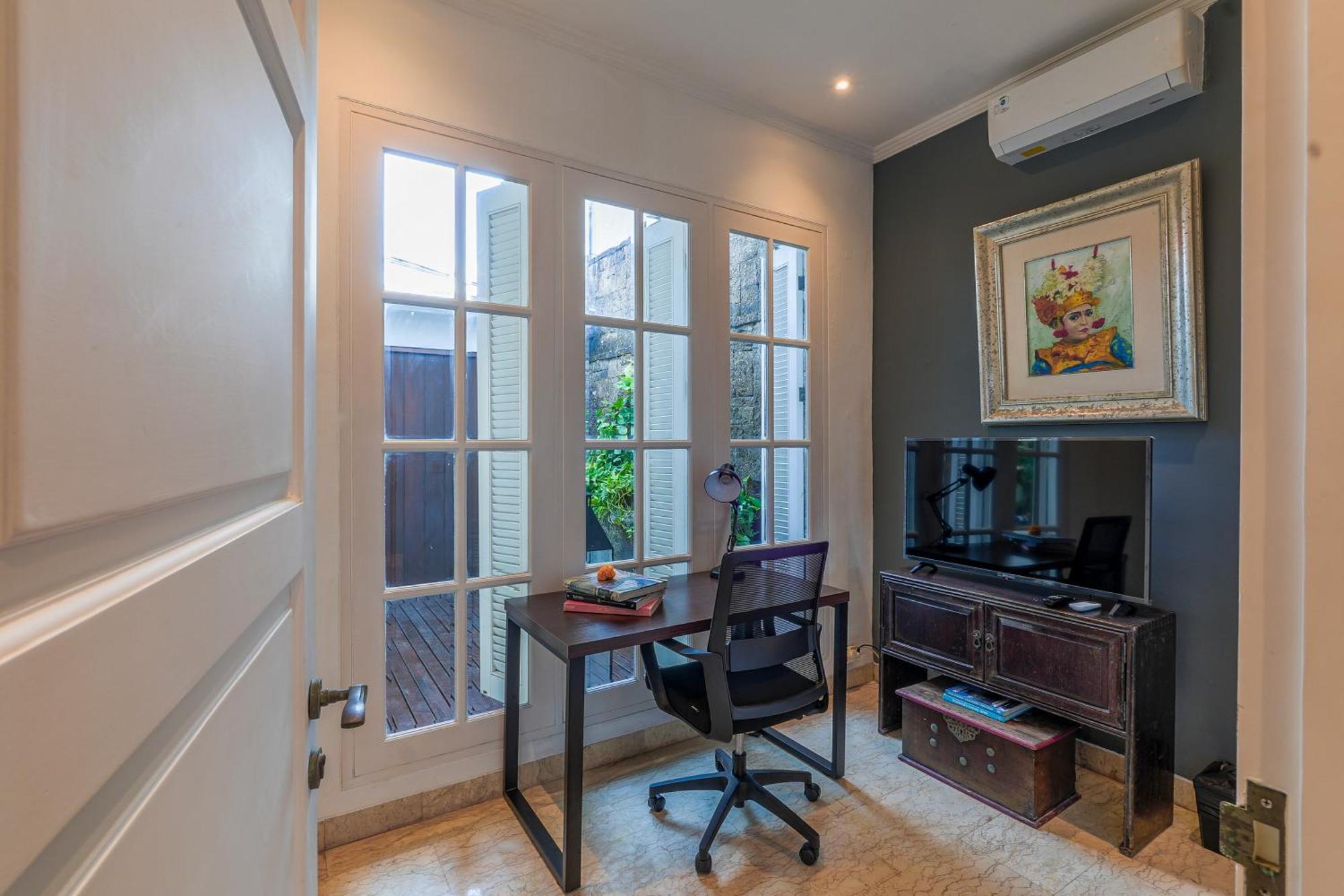 Mosan House - Unique Art-Filled Gem In Perfect Location A Short Walk From The Beach Or Seminyak Square Including Ac Office For Remote Working Exterior foto