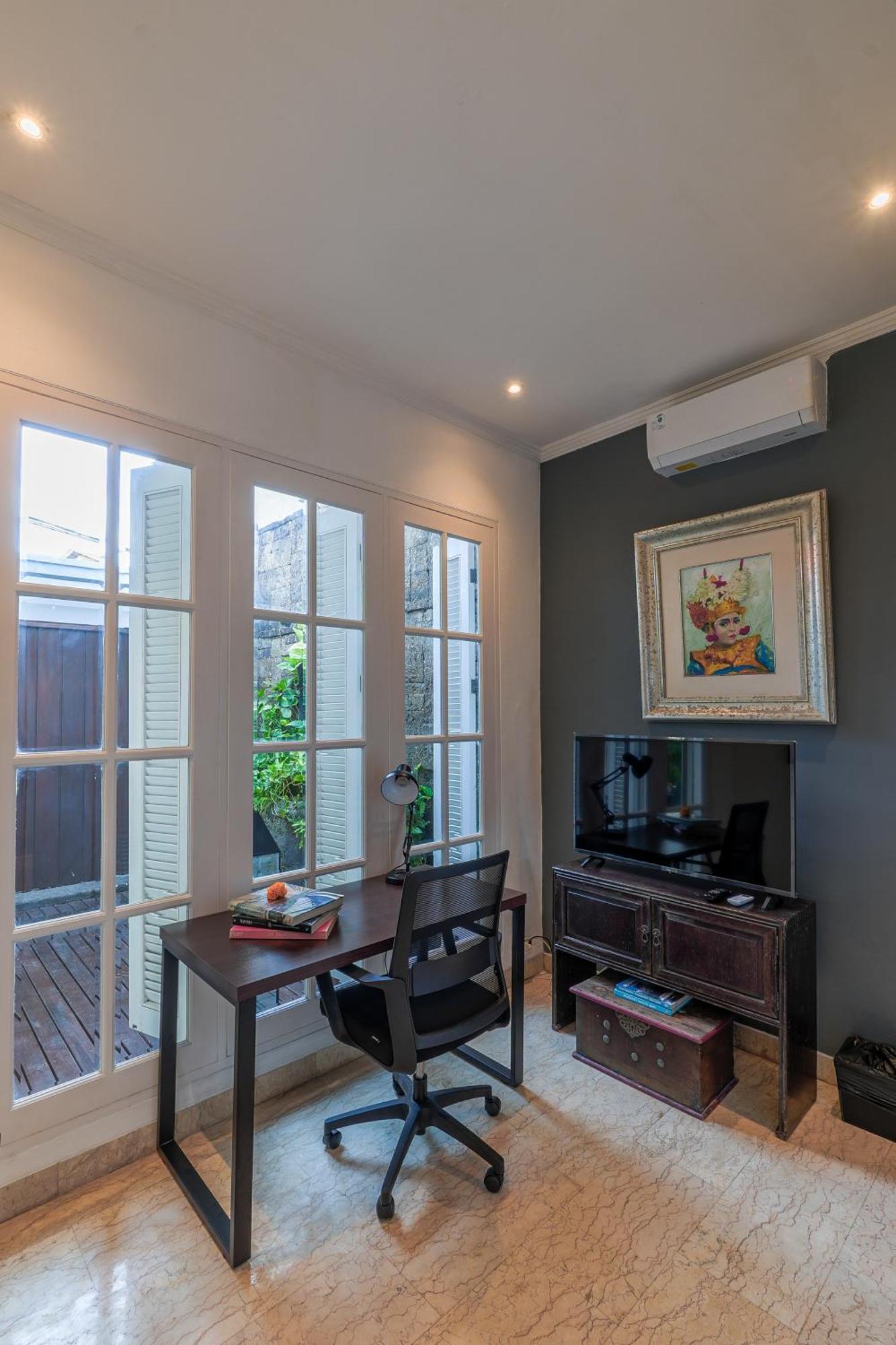 Mosan House - Unique Art-Filled Gem In Perfect Location A Short Walk From The Beach Or Seminyak Square Including Ac Office For Remote Working Exterior foto
