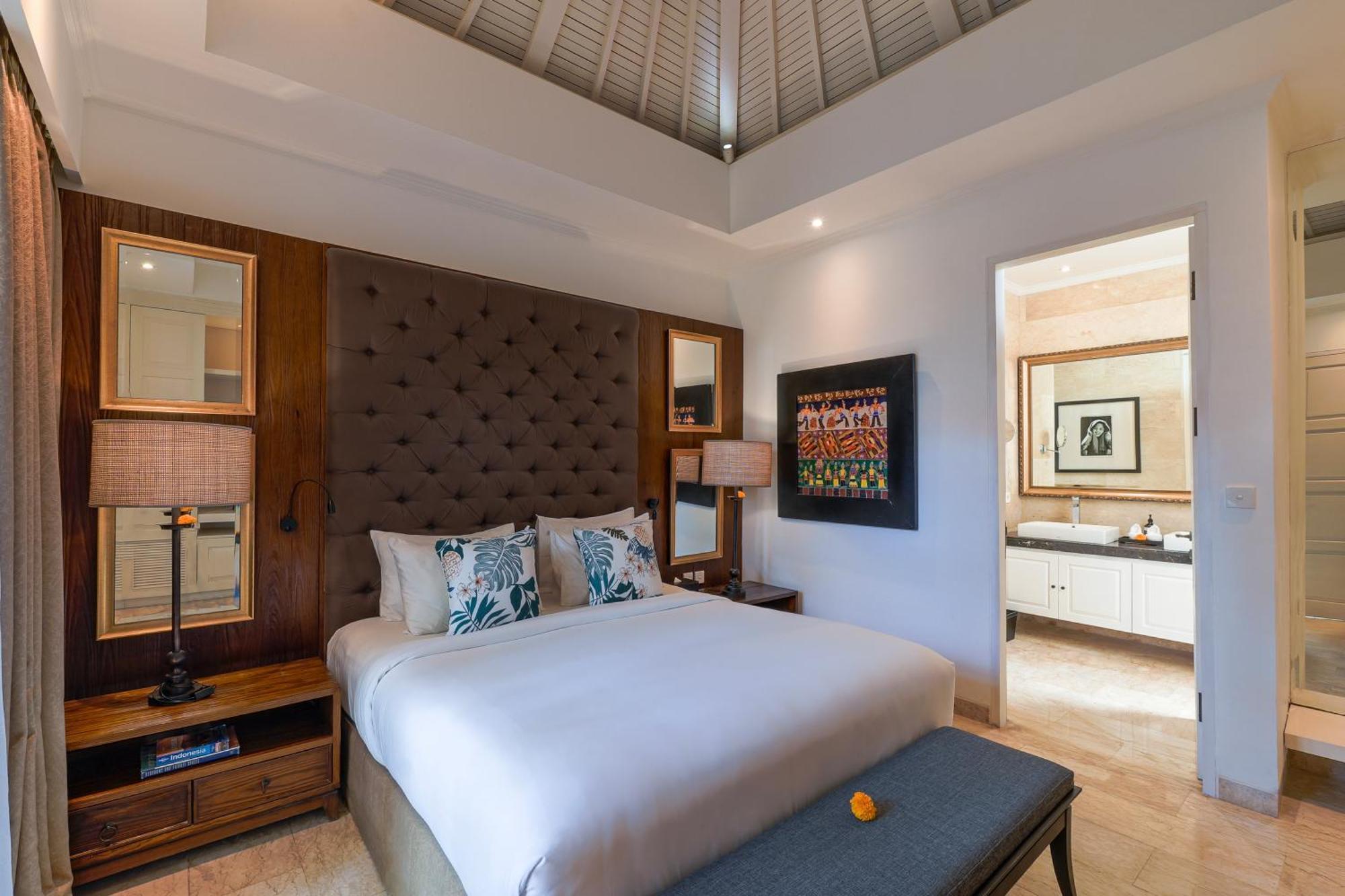 Mosan House - Unique Art-Filled Gem In Perfect Location A Short Walk From The Beach Or Seminyak Square Including Ac Office For Remote Working Exterior foto