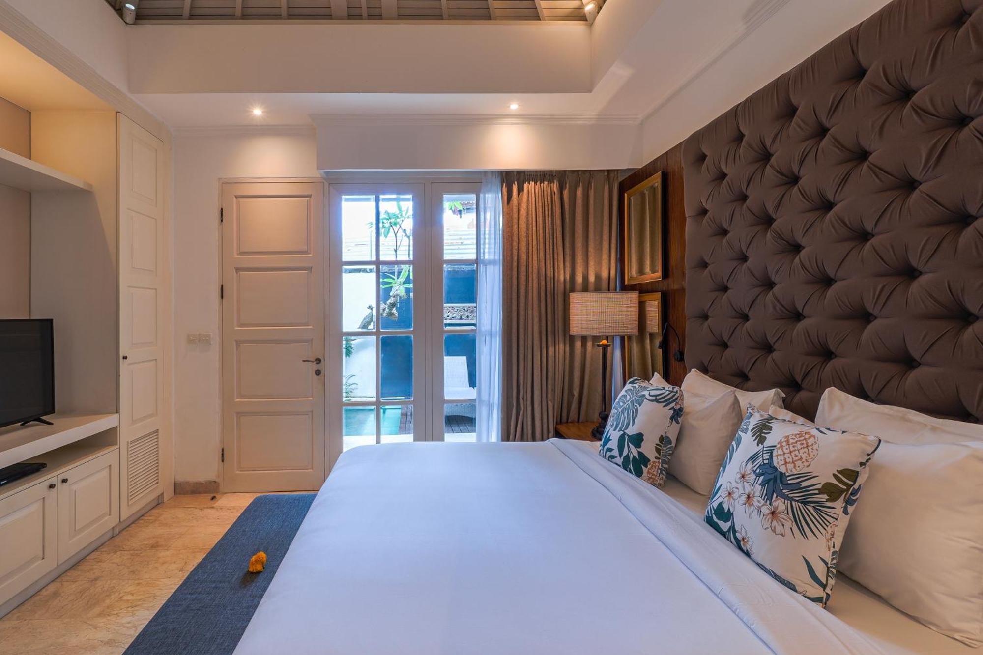 Mosan House - Unique Art-Filled Gem In Perfect Location A Short Walk From The Beach Or Seminyak Square Including Ac Office For Remote Working Exterior foto
